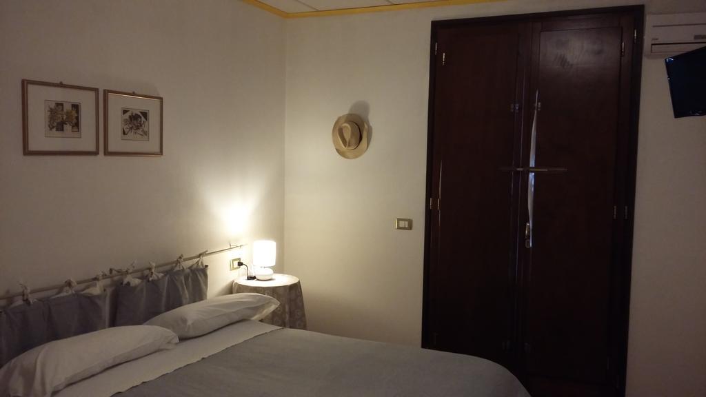 Reggiolo Agriturismo Boschi מראה חיצוני תמונה